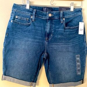 GAP 9” Bermuda Shorts